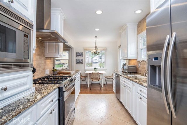 719 Maria Avenue, Redondo Beach, California 90277, 3 Bedrooms Bedrooms, ,2 BathroomsBathrooms,Residential,Sold,Maria,SB19111857