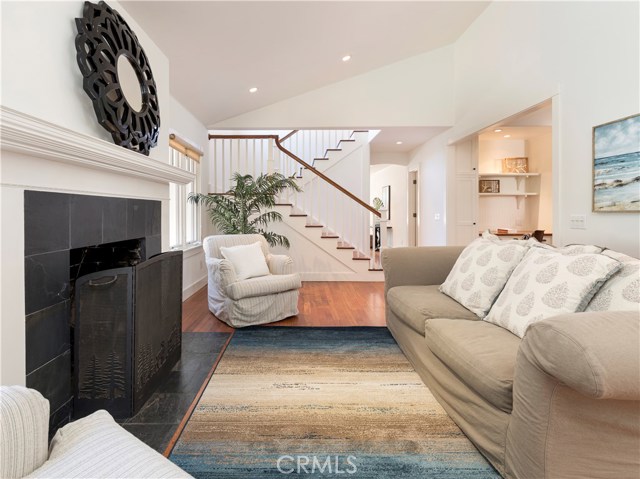 2713 Oak Avenue, Manhattan Beach, California 90266, 4 Bedrooms Bedrooms, ,2 BathroomsBathrooms,Residential,Sold,Oak,SB19125153