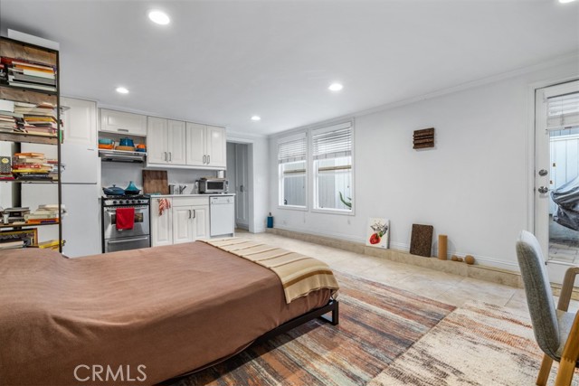 200 Gull Street, Manhattan Beach, California 90266, 3 Bedrooms Bedrooms, ,1 BathroomBathrooms,Residential,Sold,Gull,OC21063409