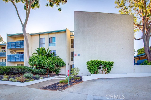 601 Prospect Avenue, Redondo Beach, California 90277, 2 Bedrooms Bedrooms, ,1 BathroomBathrooms,Residential,Sold,Prospect,SB19168246