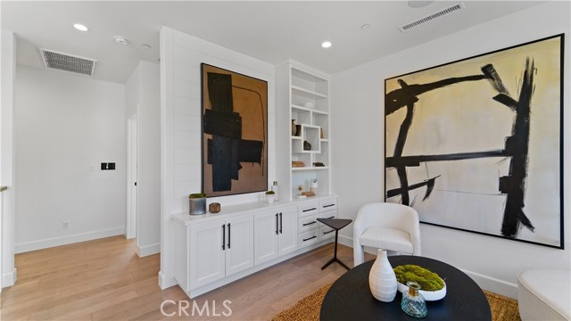 1712 Meadows Avenue, Manhattan Beach, California 90266, 5 Bedrooms Bedrooms, ,2 BathroomsBathrooms,Residential,Sold,Meadows,SB20199095