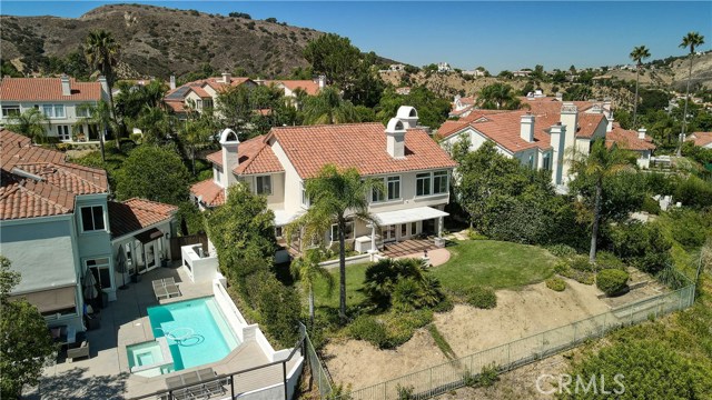 4 Bed Home for Sale in Calabasas, California