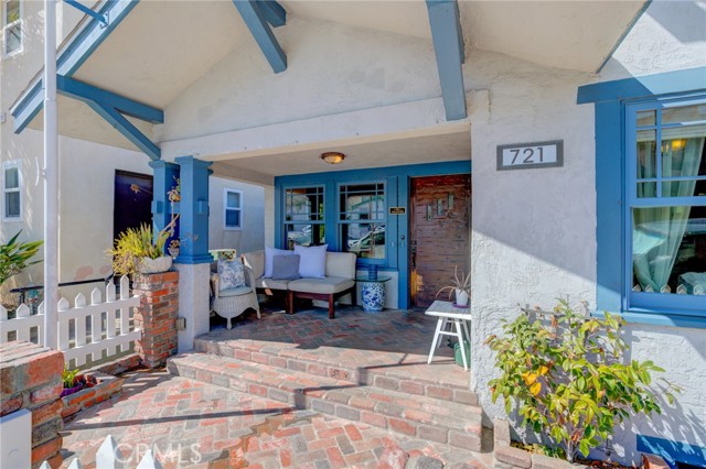 721 Manhattan Avenue, Hermosa Beach, California 90254, ,Residential Income,Sold,Manhattan,SB21062580