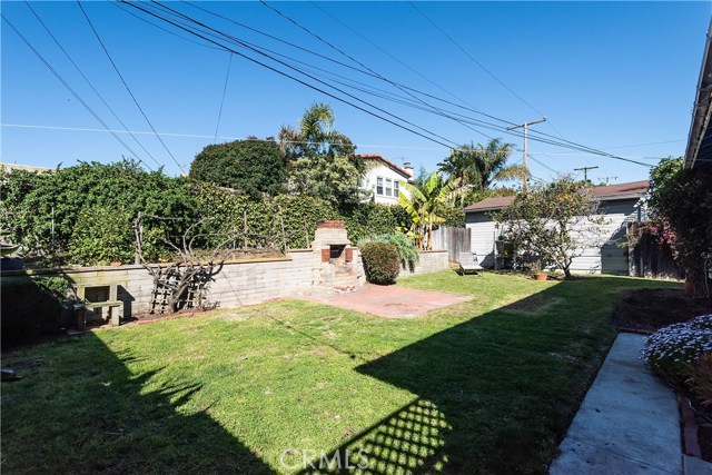 1717 Meadows Avenue, Manhattan Beach, California 90266, 3 Bedrooms Bedrooms, ,1 BathroomBathrooms,Residential,Sold,Meadows,SB19055277