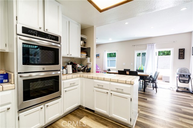Double ovens and lots of cabinet space and counter top space !