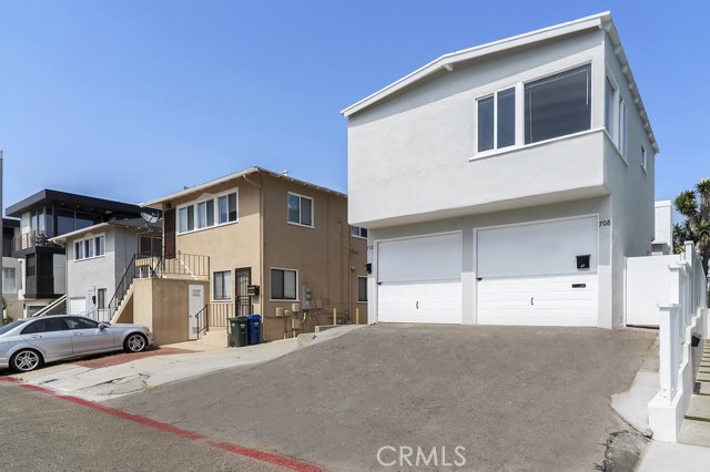 708 Loma Drive, Hermosa Beach, California 90254, 3 Bedrooms Bedrooms, ,2 BathroomsBathrooms,Residential,Sold,Loma,SB18168887