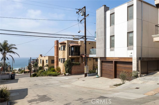 315 24th Street, Manhattan Beach, California 90266, 3 Bedrooms Bedrooms, ,3 BathroomsBathrooms,Residential,Sold,24th,SB20212174
