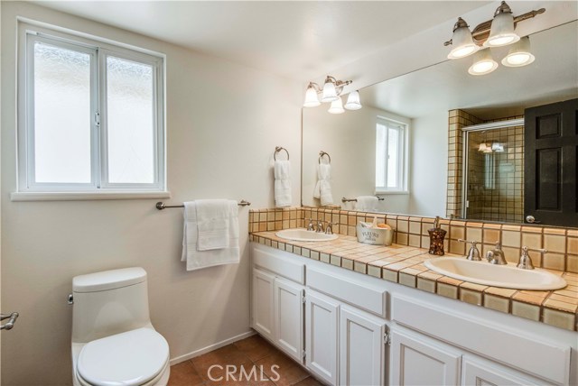 1023 4th Street, Hermosa Beach, California 90254, 3 Bedrooms Bedrooms, ,2 BathroomsBathrooms,Residential,Sold,4th,SB19152573