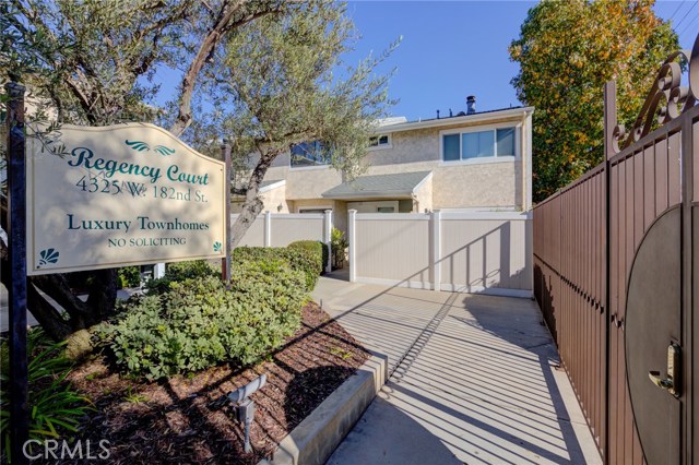 2 Bed Home for Sale in Torrance, California