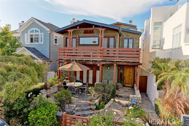 539 4th Street, Manhattan Beach, California 90266, 4 Bedrooms Bedrooms, ,3 BathroomsBathrooms,Residential,Sold,4th,SB21030047