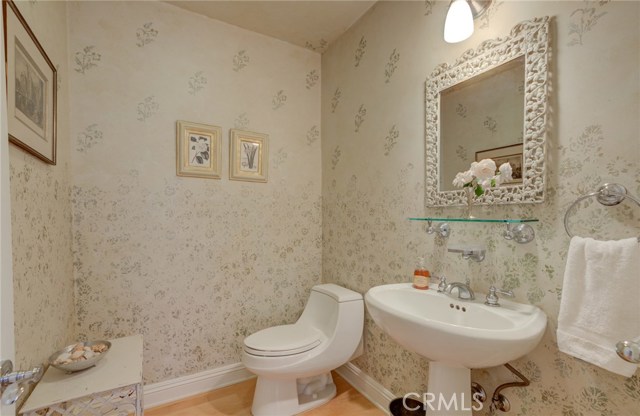 637 17th Street, Manhattan Beach, California 90266, 6 Bedrooms Bedrooms, ,3 BathroomsBathrooms,Residential,Sold,17th,SB20249999