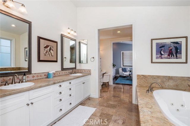 844 Avenue B, Redondo Beach, California 90277, 5 Bedrooms Bedrooms, ,5 BathroomsBathrooms,Residential,Sold,Avenue B,SB20039322