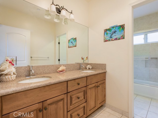 1758 Ford Avenue, Redondo Beach, California 90278, 3 Bedrooms Bedrooms, ,2 BathroomsBathrooms,Residential,Sold,Ford,SB20206096