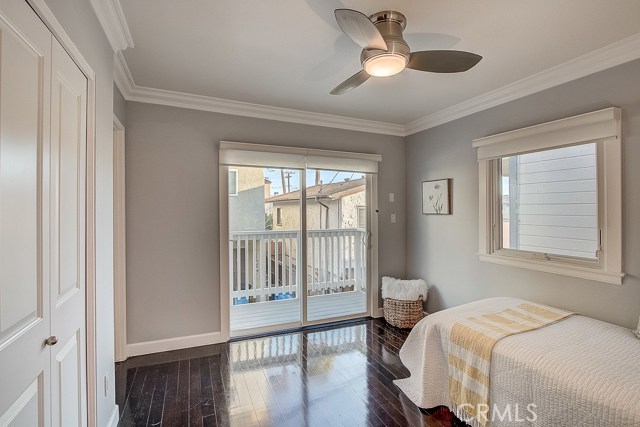 132 35th Place, Hermosa Beach, California 90254, 2 Bedrooms Bedrooms, ,2 BathroomsBathrooms,Residential,Sold,35th,SB19057826