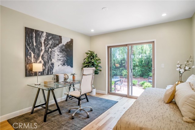 This 2nd bedroom can be utilized in a abundance of ways. Guest room with office, kids playroom with bunk-beds, bedroom with office, office, bedroom, library and guestroom, office with library.. so much possibility in this room.