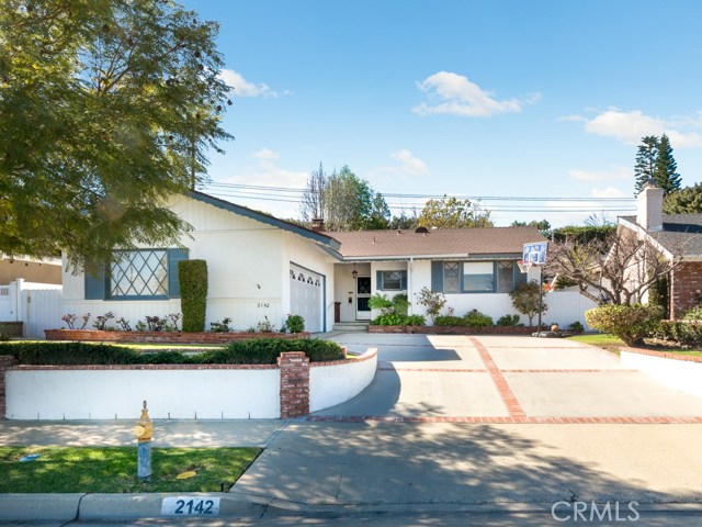 2142 Santa Rena Drive, Rancho Palos Verdes, California 90275, 4 Bedrooms Bedrooms, ,2 BathroomsBathrooms,Residential,Sold,Santa Rena,PV18037589