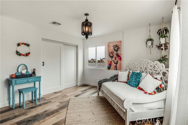 1151 Lynngrove Drive, Manhattan Beach, California 90266, 5 Bedrooms Bedrooms, ,3 BathroomsBathrooms,Residential,Sold,Lynngrove,SB20087988