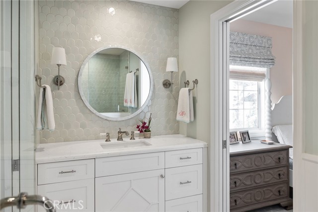 2200 Elm Avenue, Manhattan Beach, California 90266, 4 Bedrooms Bedrooms, ,3 BathroomsBathrooms,Residential,Sold,Elm,SB21076957