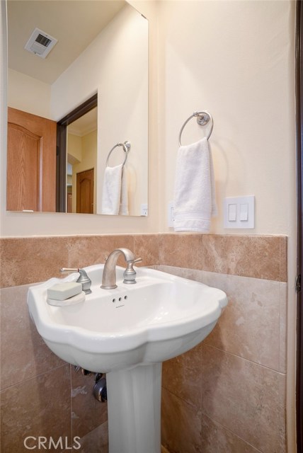 1916 Nelson Avenue, Redondo Beach, California 90278, 4 Bedrooms Bedrooms, ,3 BathroomsBathrooms,Residential,Sold,Nelson,SB18103088