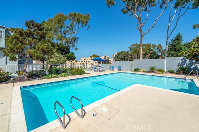 210 The Village, Redondo Beach, California 90277, 2 Bedrooms Bedrooms, ,2 BathroomsBathrooms,Residential,Sold,The Village,SB19226397