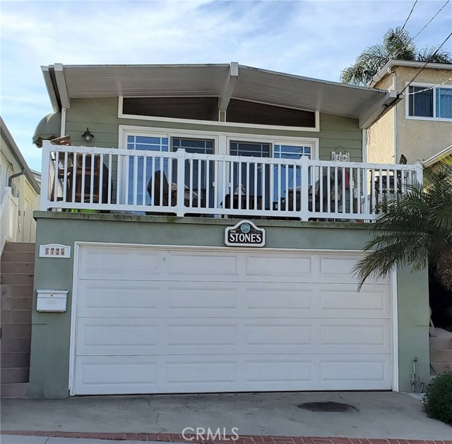 1124 11th Street, Hermosa Beach, California 90254, 3 Bedrooms Bedrooms, ,1 BathroomBathrooms,Residential,Sold,11th Street,SB20025599