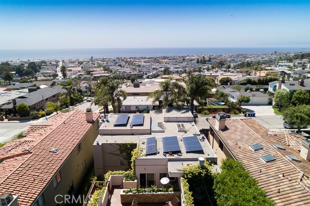 204 Poinsettia Avenue, Manhattan Beach, California 90266, 4 Bedrooms Bedrooms, ,3 BathroomsBathrooms,Residential,Sold,Poinsettia,SB20091825