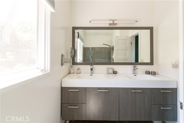 141 Vista Del Parque, Redondo Beach, California 90277, 4 Bedrooms Bedrooms, ,2 BathroomsBathrooms,Residential,Sold,Vista Del Parque,PV17151169