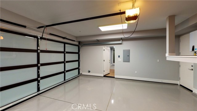 2 CAR GARAGE WITH EPOXY FINISH FLOORS