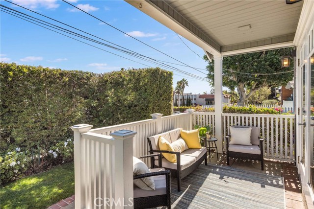 3613 Oak Avenue, Manhattan Beach, California 90266, 3 Bedrooms Bedrooms, ,2 BathroomsBathrooms,Residential,Sold,Oak,SB21018424