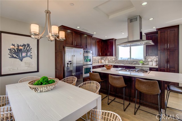 931 1st Street, Hermosa Beach, California 90254, 3 Bedrooms Bedrooms, ,2 BathroomsBathrooms,Residential,Sold,1st,SB19229555