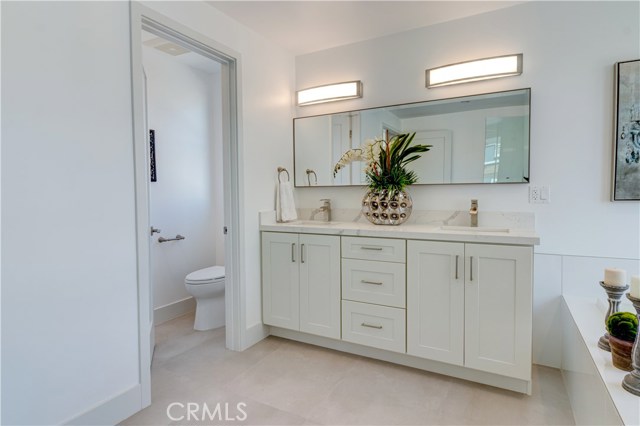 1401 Corona Street, Hermosa Beach, California 90254, 4 Bedrooms Bedrooms, ,3 BathroomsBathrooms,Residential,Sold,Corona,SB20015755