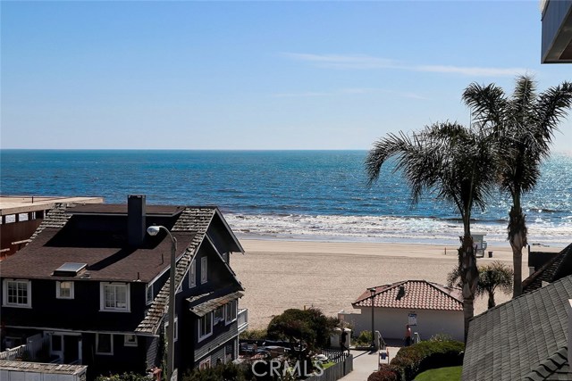 125 8th Street, Manhattan Beach, California 90266, 5 Bedrooms Bedrooms, ,3 BathroomsBathrooms,Residential,Sold,8th,SB20095867