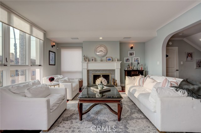 902 6th Street, Hermosa Beach, California 90254, 4 Bedrooms Bedrooms, ,3 BathroomsBathrooms,Residential,Sold,6th,SB20213089