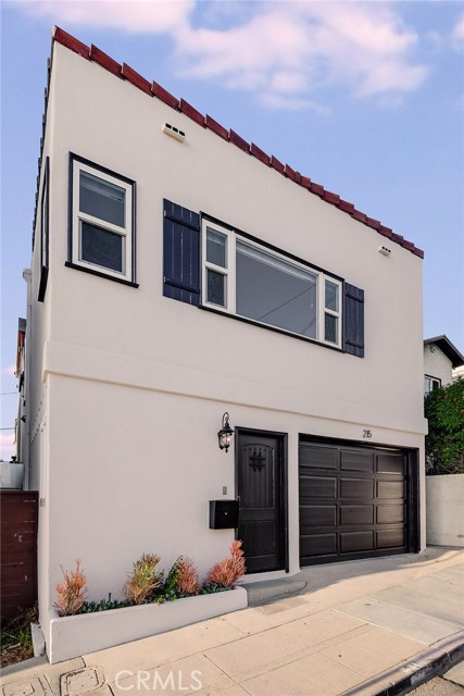 215 Longfellow Avenue, Hermosa Beach, California 90254, 3 Bedrooms Bedrooms, ,2 BathroomsBathrooms,Residential,Sold,Longfellow,SB20035958