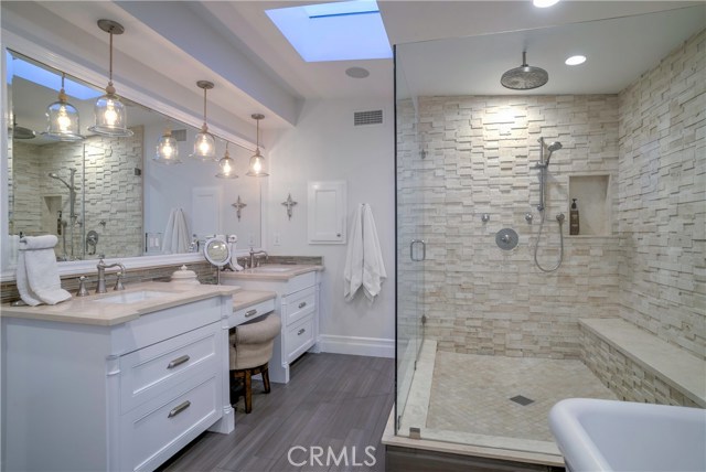 549 3rd Street, Manhattan Beach, California 90266, 5 Bedrooms Bedrooms, ,5 BathroomsBathrooms,Residential,Sold,3rd,SB21052350