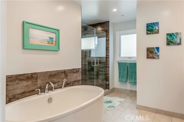 1074 7th Street, Hermosa Beach, California 90254, 4 Bedrooms Bedrooms, ,3 BathroomsBathrooms,Residential,Sold,7th,SB19068500