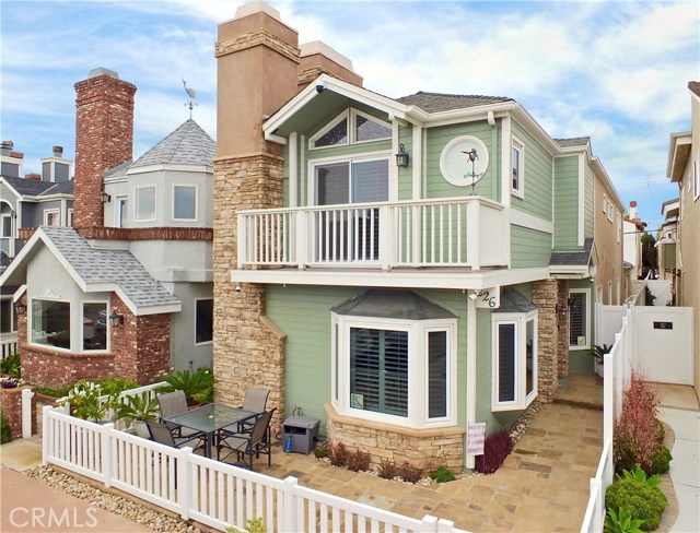 Photo of 226 7th Street, Seal Beach, CA 90740