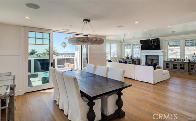 548 Pine Street, Hermosa Beach, California 90254, 4 Bedrooms Bedrooms, ,3 BathroomsBathrooms,Residential,Sold,Pine,SB19142992