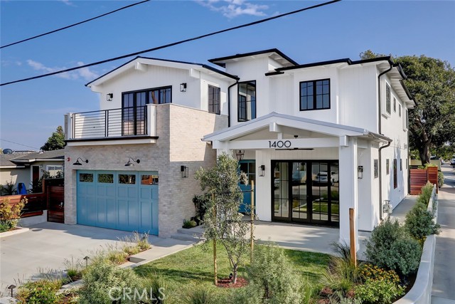 1400 17th Street, Manhattan Beach, California 90266, 5 Bedrooms Bedrooms, ,3 BathroomsBathrooms,Residential,Sold,17th,SB21193120