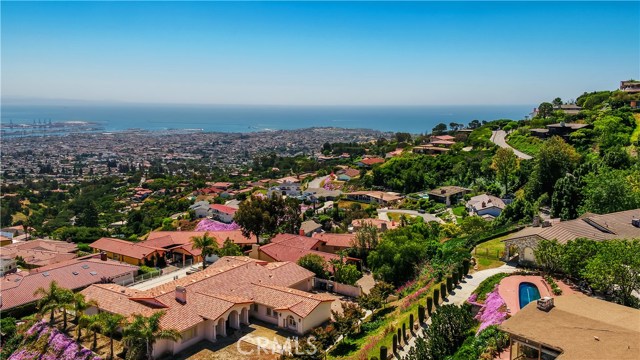 3177 Crownview Drive, Rancho Palos Verdes, California 90275, 4 Bedrooms Bedrooms, ,2 BathroomsBathrooms,Residential,Sold,Crownview,PV17091710