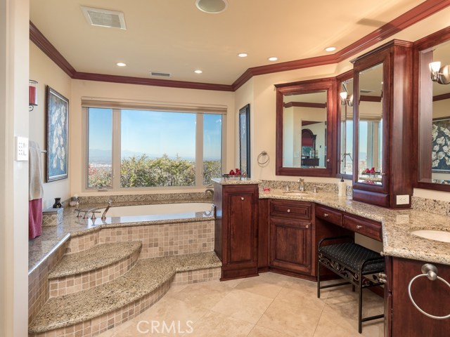 3276 Crownview Drive, Rancho Palos Verdes, California 90275, 4 Bedrooms Bedrooms, ,4 BathroomsBathrooms,Residential,Sold,Crownview,PV19046199