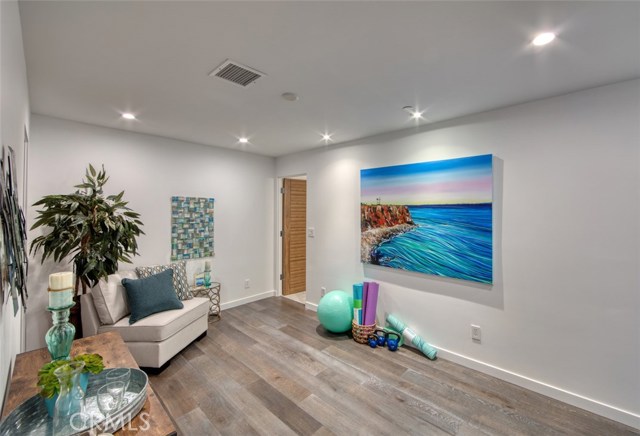 945 7th Street, Hermosa Beach, California 90254, 4 Bedrooms Bedrooms, ,3 BathroomsBathrooms,Residential,Sold,7th,SB19140226