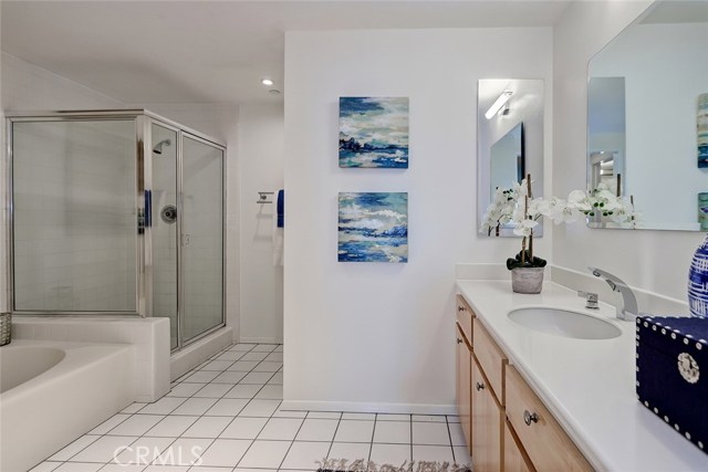 110 The Vlg, Redondo Beach, California 90277, 2 Bedrooms Bedrooms, ,2 BathroomsBathrooms,Residential,Sold,The Vlg,SB19007092