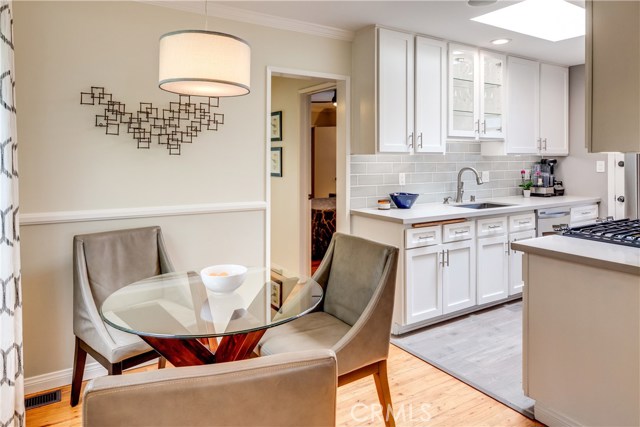1201 20th Place, Hermosa Beach, California 90254, 2 Bedrooms Bedrooms, ,1 BathroomBathrooms,Residential,Sold,20th,SB20009465
