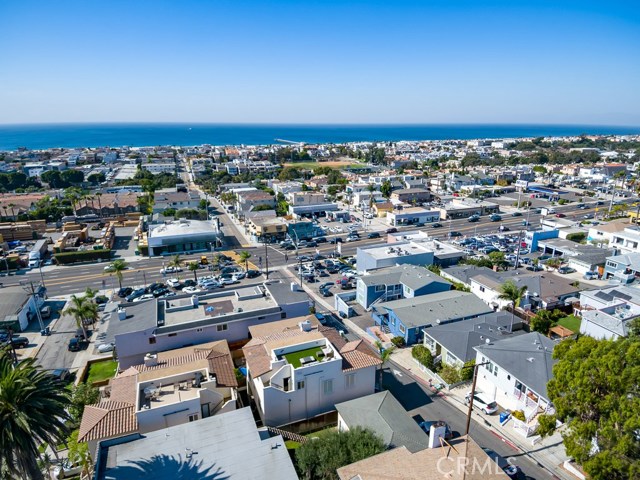 842 8th Street, Hermosa Beach, California 90254, 4 Bedrooms Bedrooms, ,2 BathroomsBathrooms,Residential,Sold,8th,SB19252569