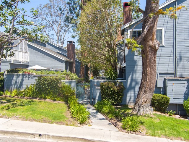 1917 Nelson Avenue, Redondo Beach, California 90278, 3 Bedrooms Bedrooms, ,3 BathroomsBathrooms,Residential,Sold,Nelson,WS21087419