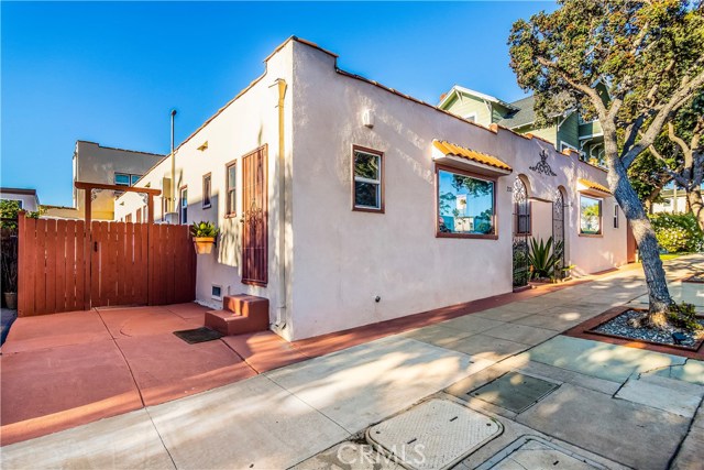 215 Carnelian Street, Redondo Beach, California 90277, ,Residential Income,Sold,Carnelian,SB19005839