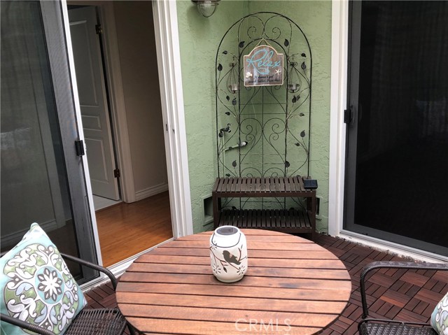 433 2ND Street, Hermosa Beach, California 90254, 3 Bedrooms Bedrooms, ,2 BathroomsBathrooms,Residential,Sold,2ND Street,SB18113035