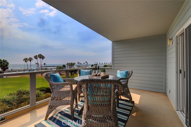 250 The Village, Redondo Beach, California 90277, ,1 BathroomBathrooms,Residential,Sold,The Village,SB18192453