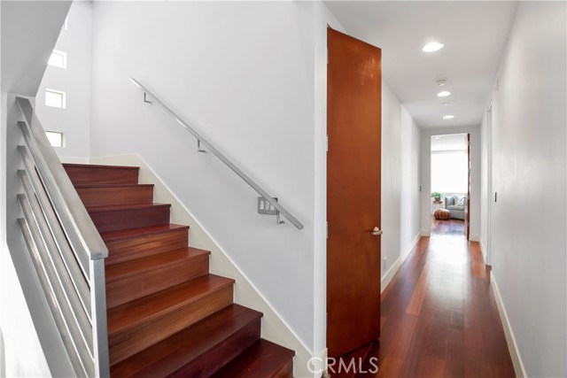 315 Gull Street, Manhattan Beach, California 90266, 4 Bedrooms Bedrooms, ,3 BathroomsBathrooms,Residential,Sold,Gull,SB21098673